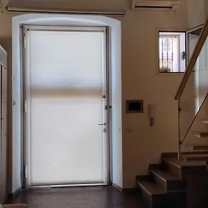 https://borgo-apartment.catania-hotels.net